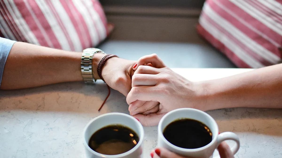 paar beim date im cafe